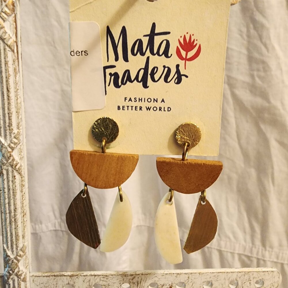 NWT Mata Traders, Sesame Collection, Gold-Tone Metal, Wood & Bone Earrings, Gift
